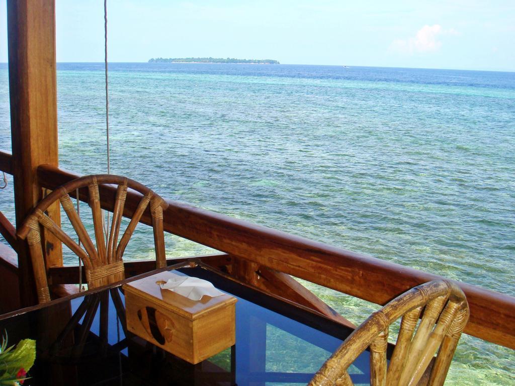 Bunaken Divers Sea Breeze Resort Eksteriør billede