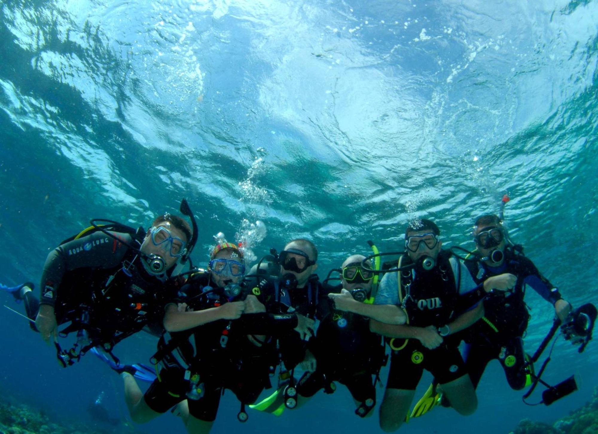 Bunaken Divers Sea Breeze Resort Eksteriør billede
