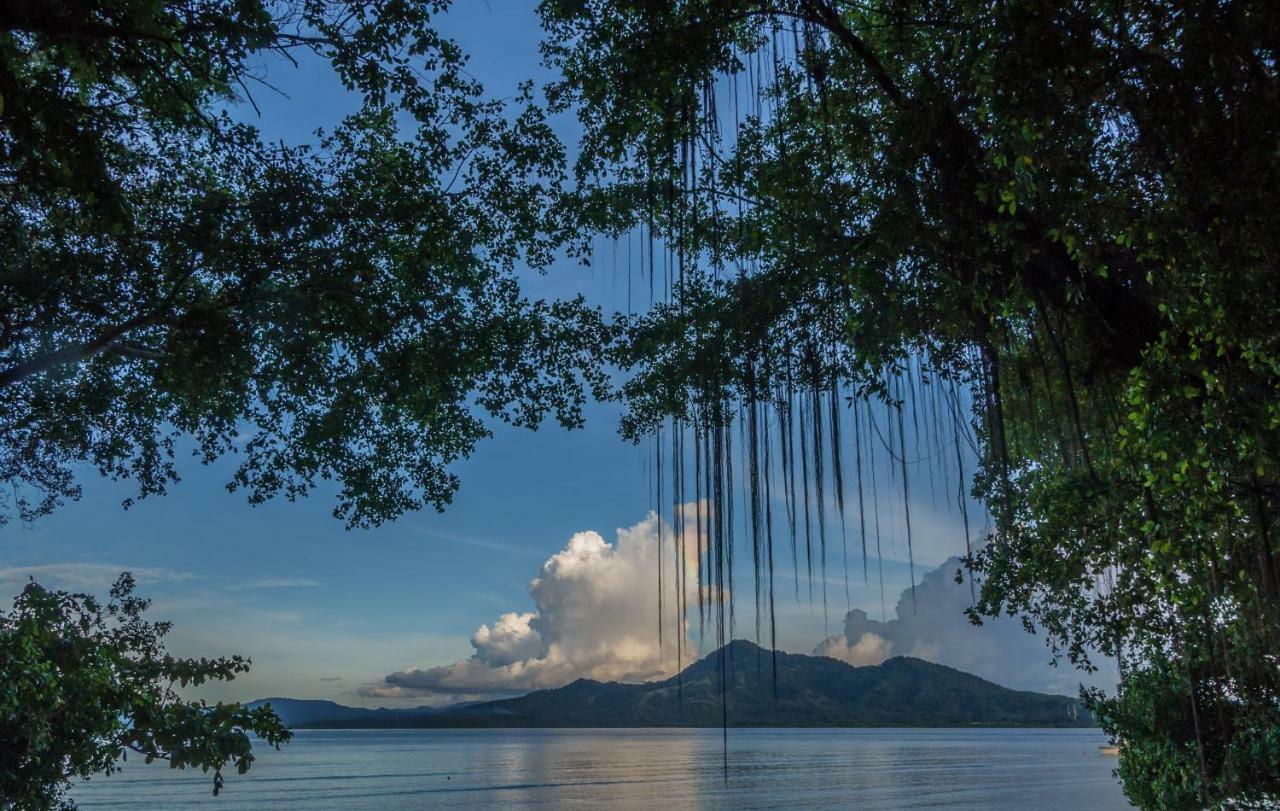 Bunaken Divers Sea Breeze Resort Eksteriør billede