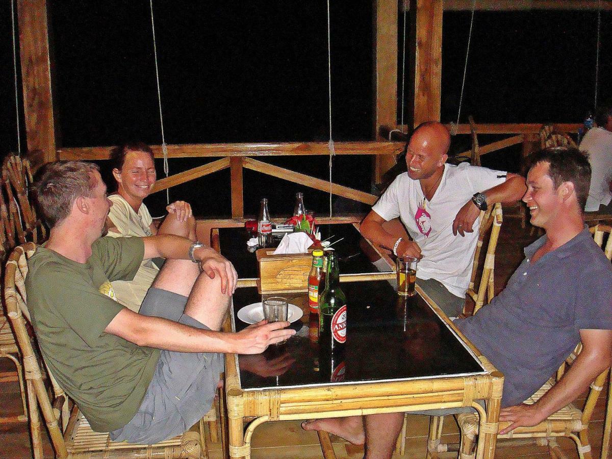 Bunaken Divers Sea Breeze Resort Eksteriør billede
